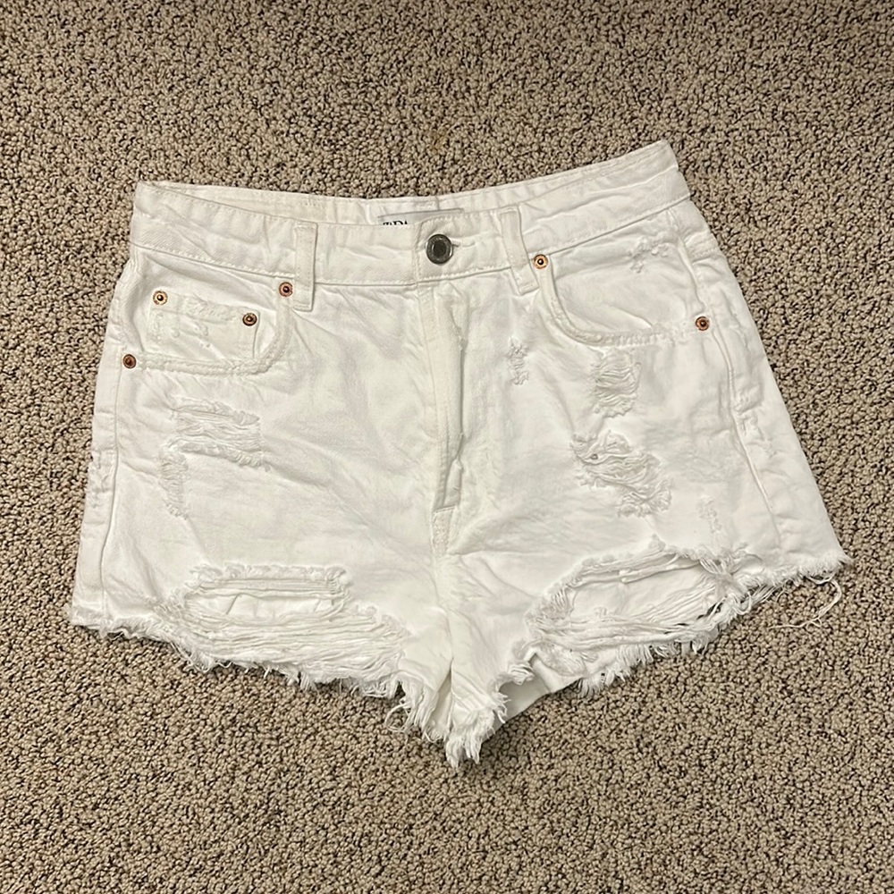 Zara high waisted jean shorts, white, ripped, size 4